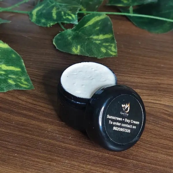 Natural Sunscreen + Day Cream | SPF Protection & Hydration for Glowing Skin - Image 2